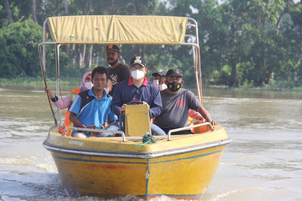 WALIKOTA METRO MENINJAU WISATA CAPIT URANG